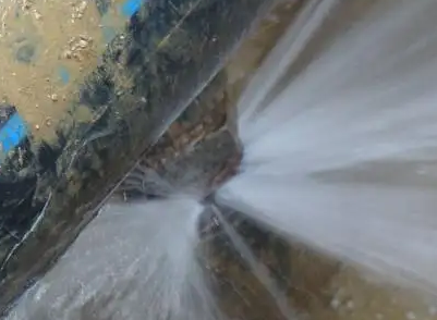 让胡路卫生间测漏水施工步骤